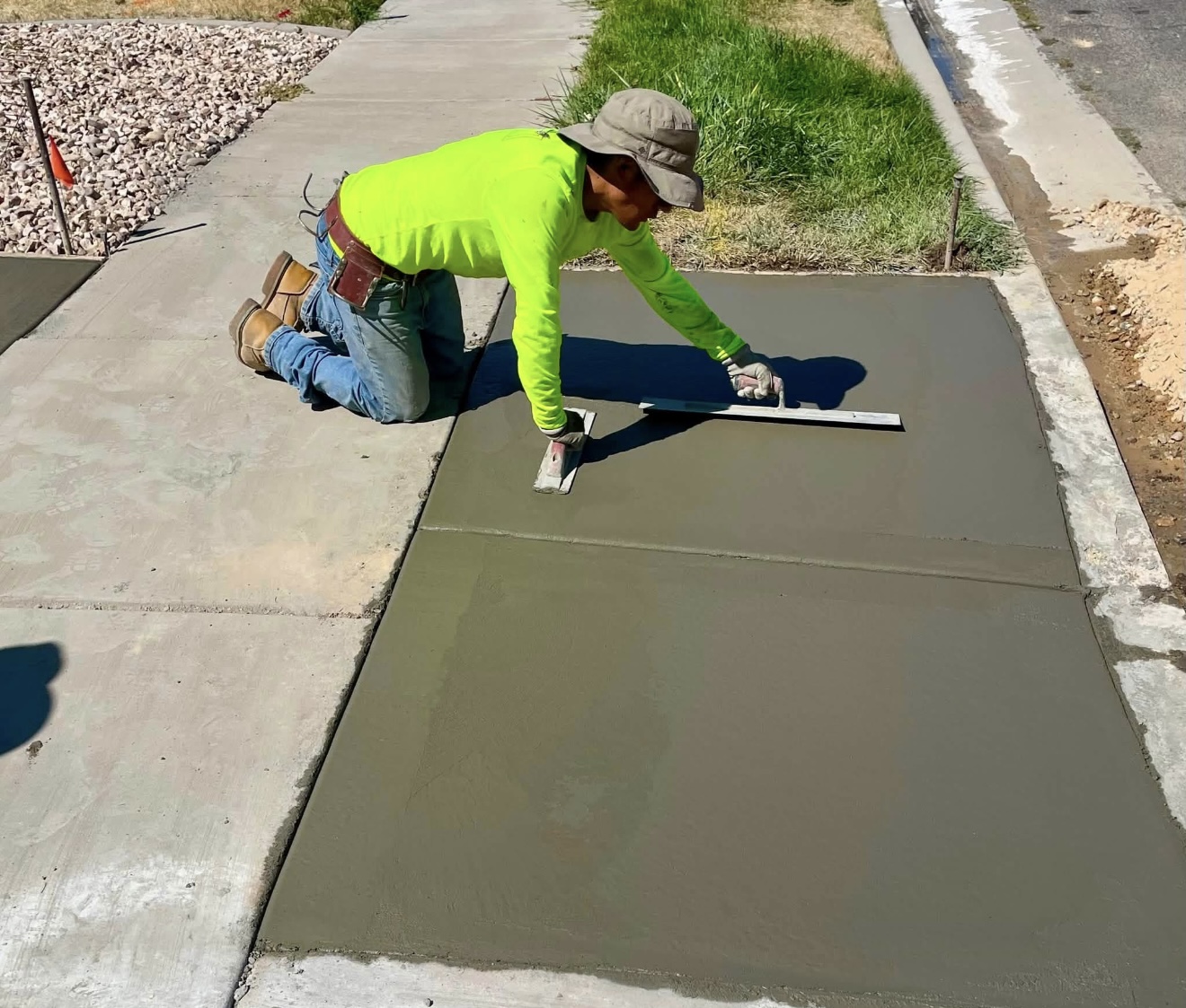 Concrete finisher at work